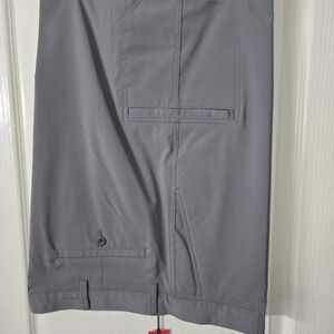 Chaps Men's Gray Flat Front Shorts